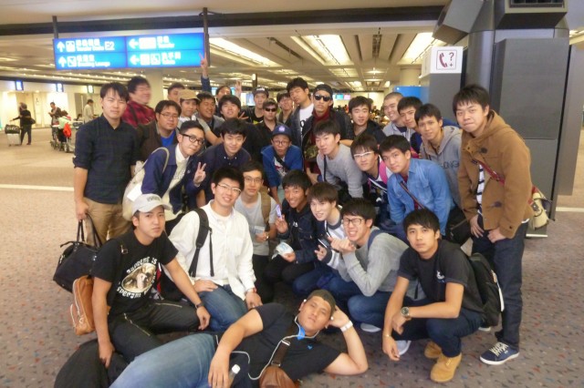 ⑧香港空港で　E