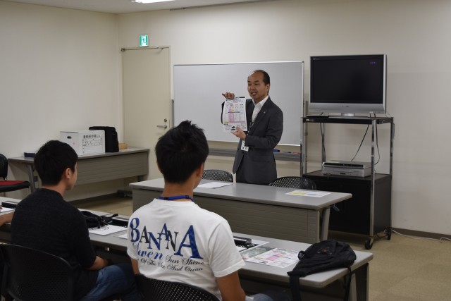 ディーラー見学1